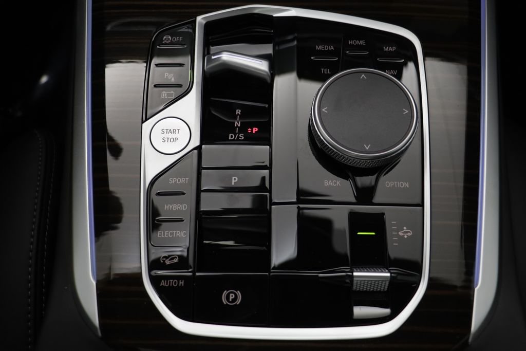 New 2026 Black Sapphire Metallic BMW xDrive50e image 13