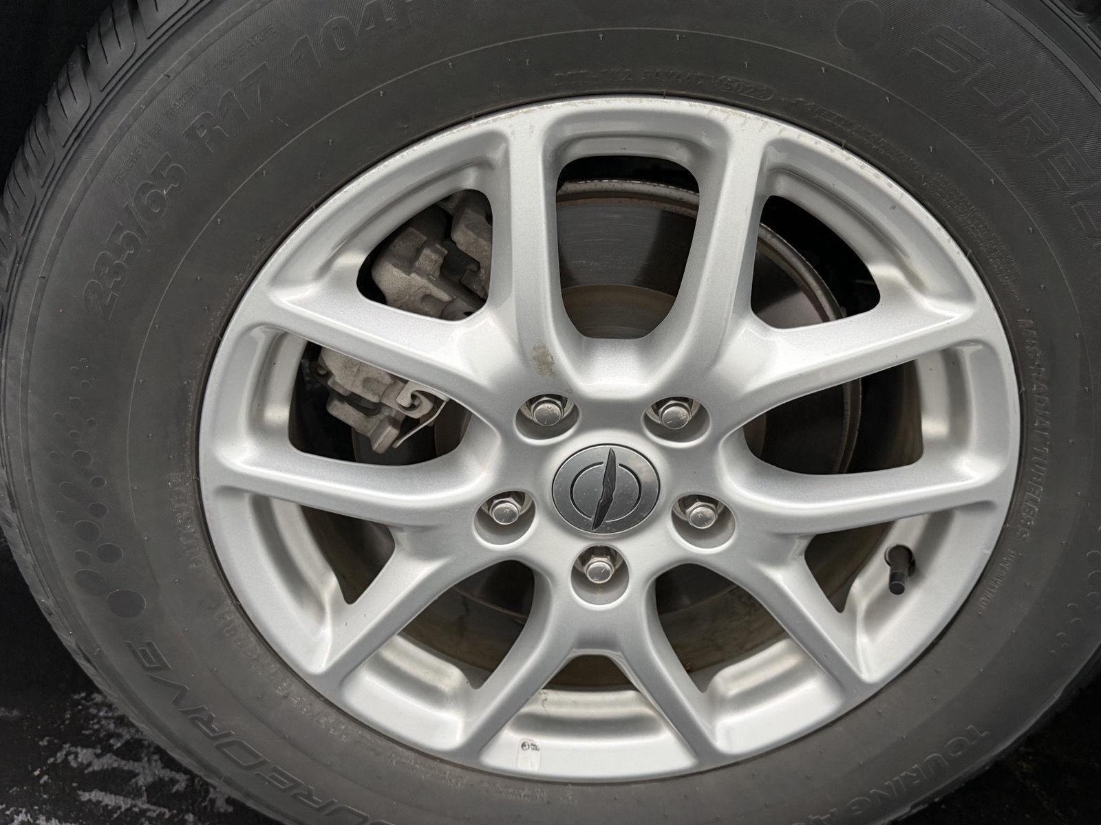 Used 2023 Bright White Clearcoat Chrysler Touring L image 46