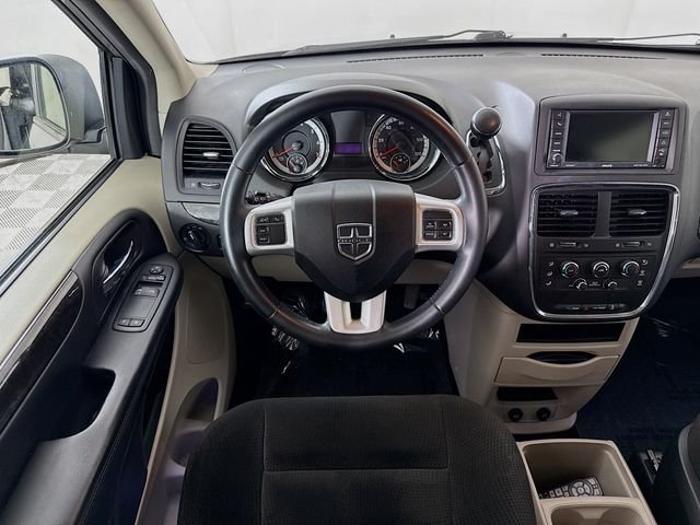 Used 2016 Silver Dodge SE image 20