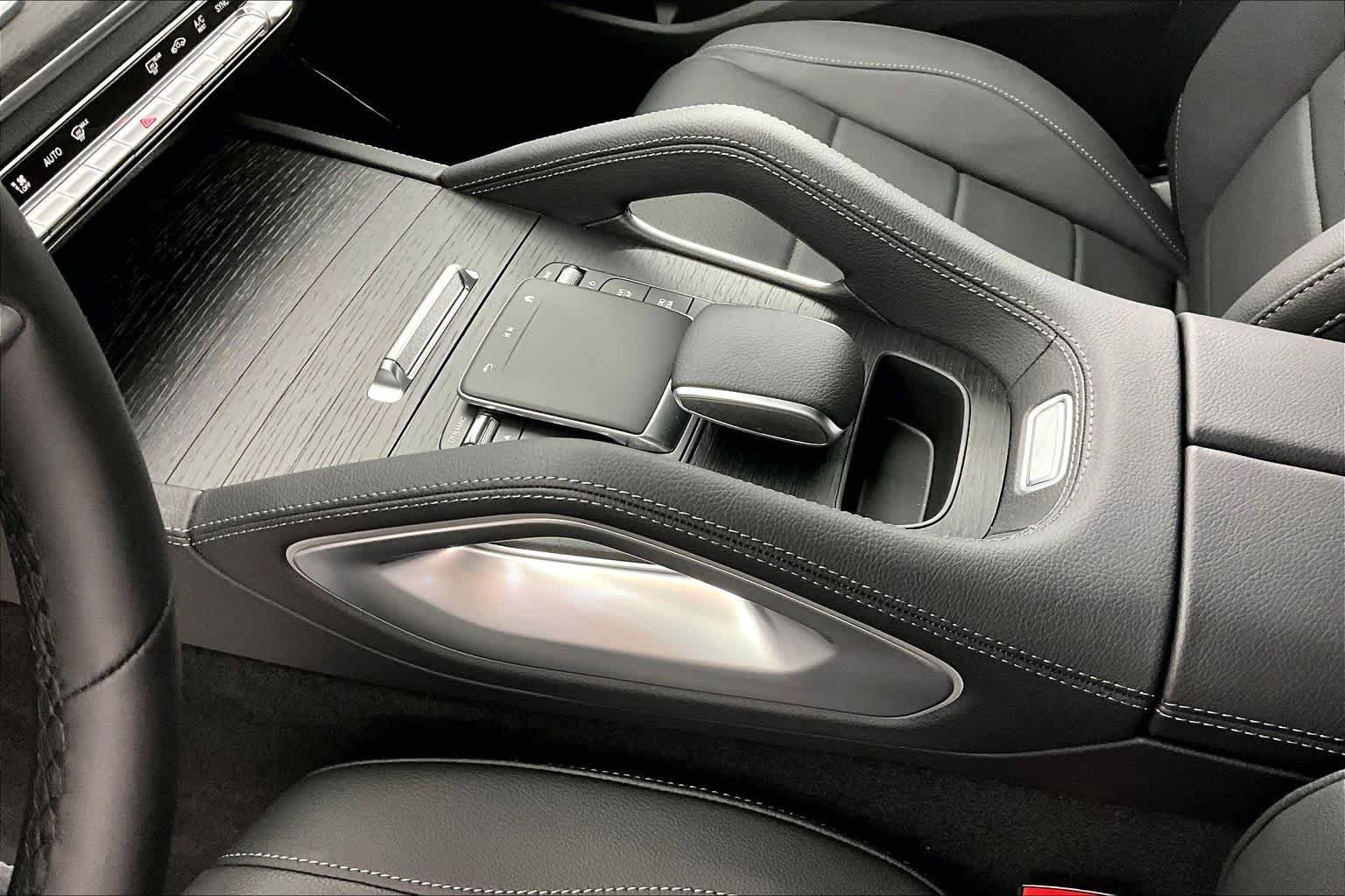 New 2026 MANUFAKTUR Silicon Grey Mercedes-Benz GLE 450 image 17