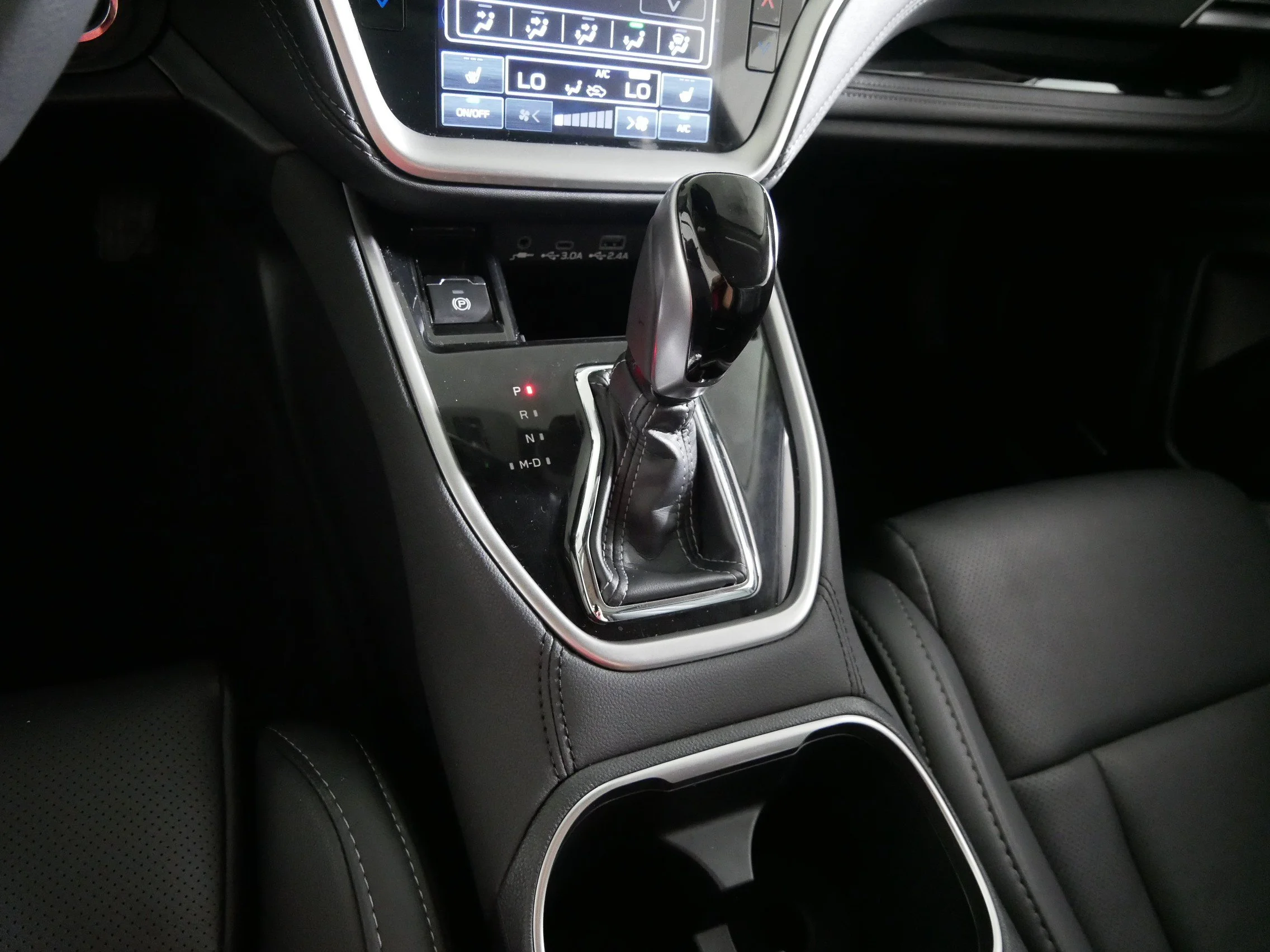 Used 2025 Crystal Black Silica Subaru Limited image 24