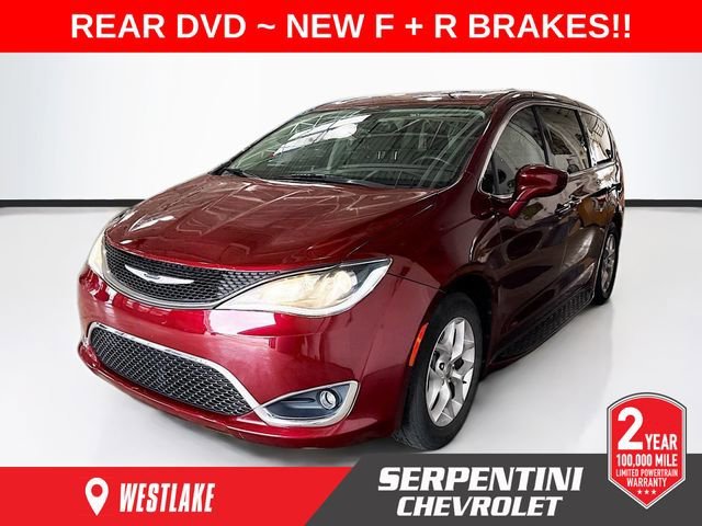 2019 Chrysler Pacifica Touring Plus's photo