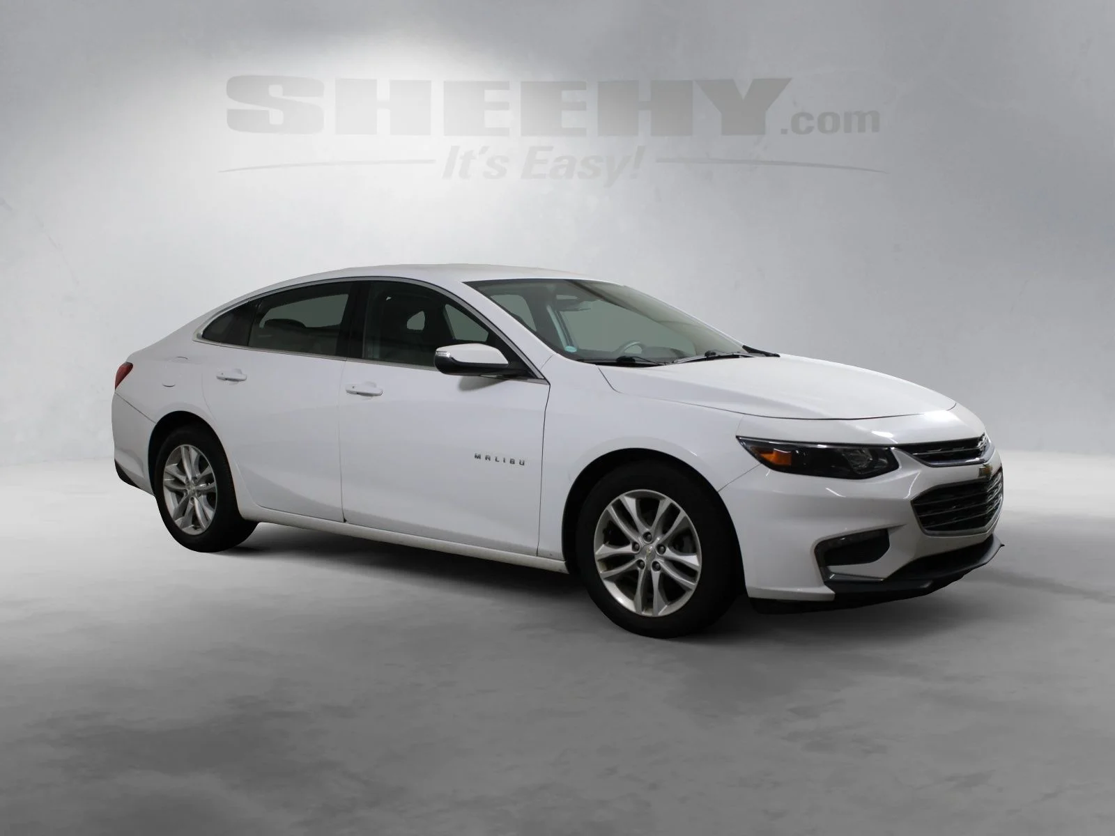 Used 2017 White Chevrolet LT image 2