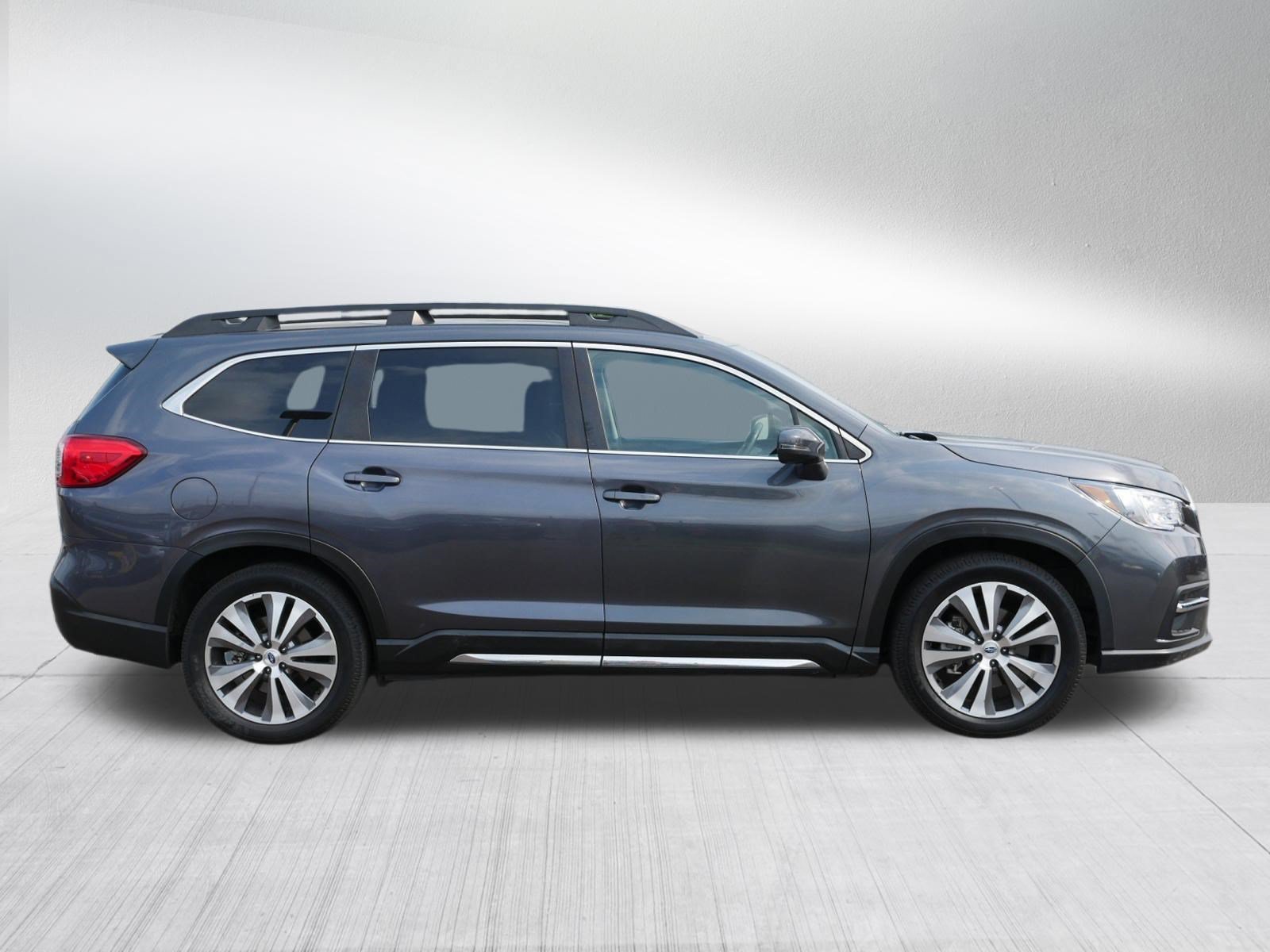 Used 2022 Magnetite Gray Metallic Subaru Limited image 8