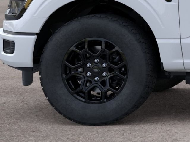 New 2026 Oxford White Ford XLT image 19