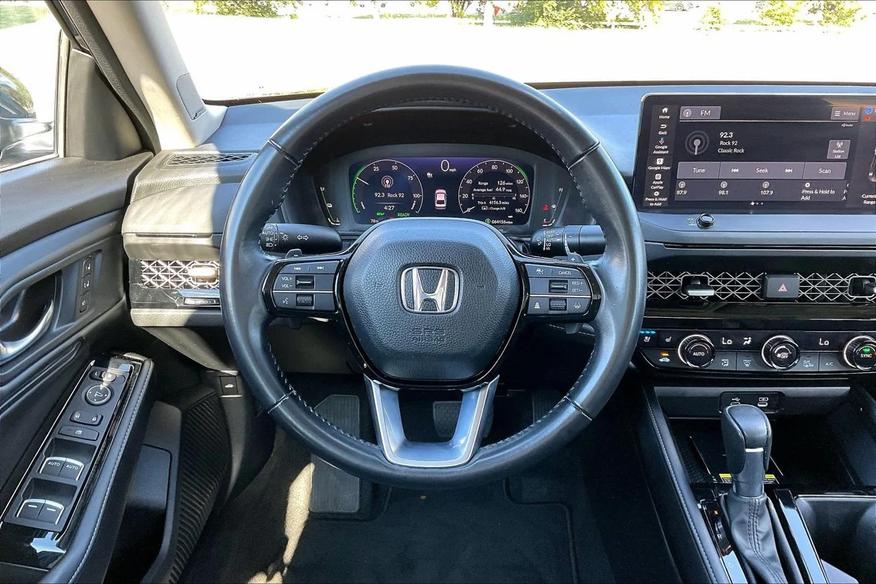 Certified Used 2023  Honda Touring image 9