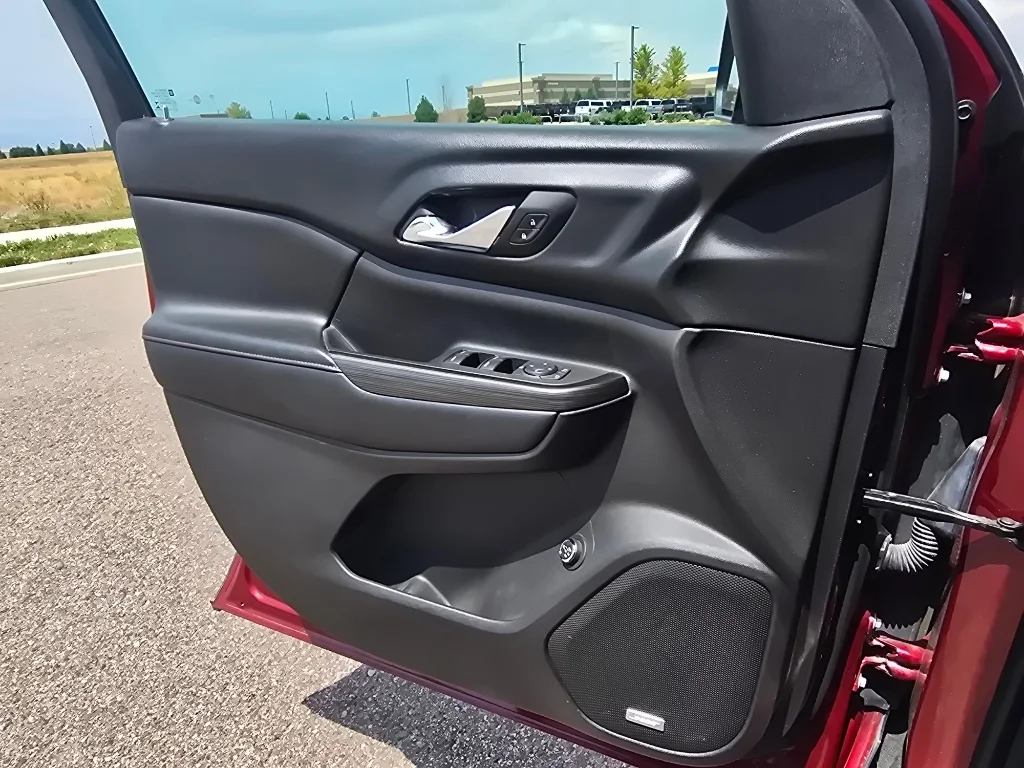 Used 2017 Crimson Red Tintcoat GMC SLT image 16