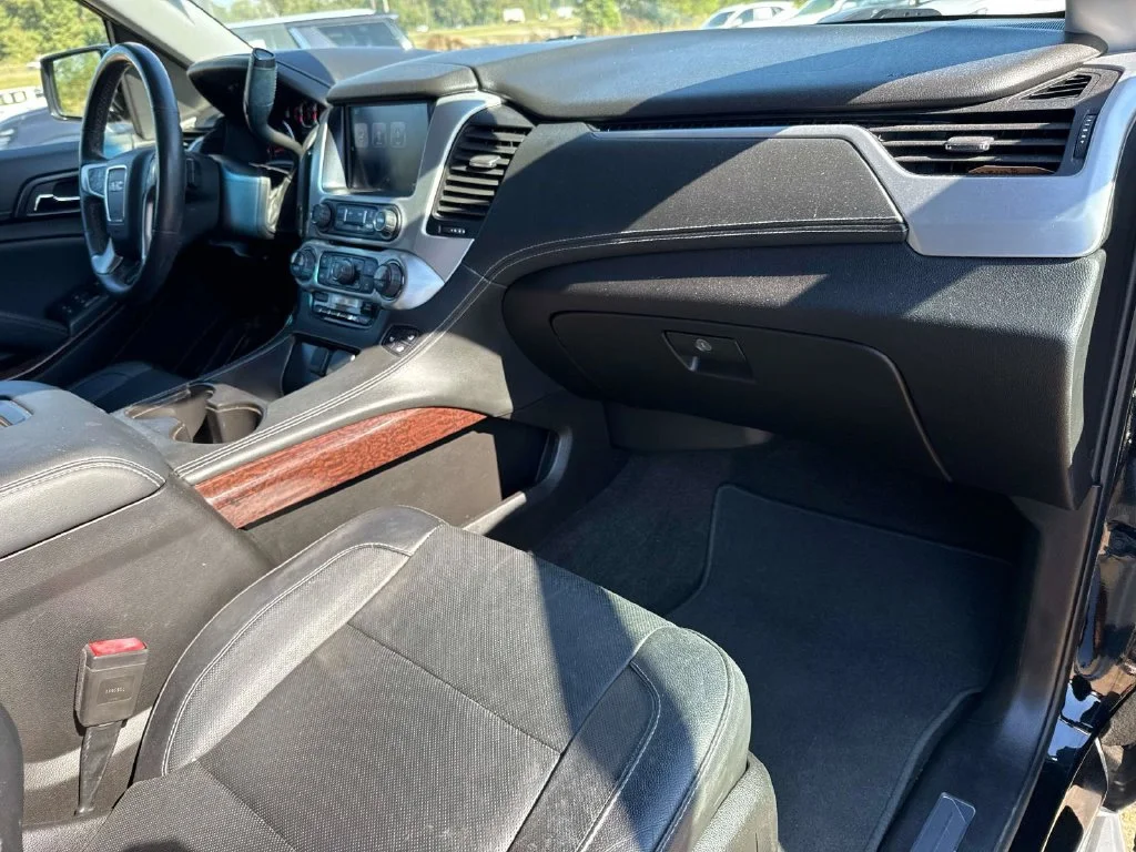 Used 2017 Black GMC SLT image 19