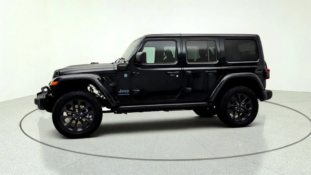 Used 2025 Black Clearcoat Jeep Backcountry 4x4 w/ Technology Group & Trailer Tow Group image 8