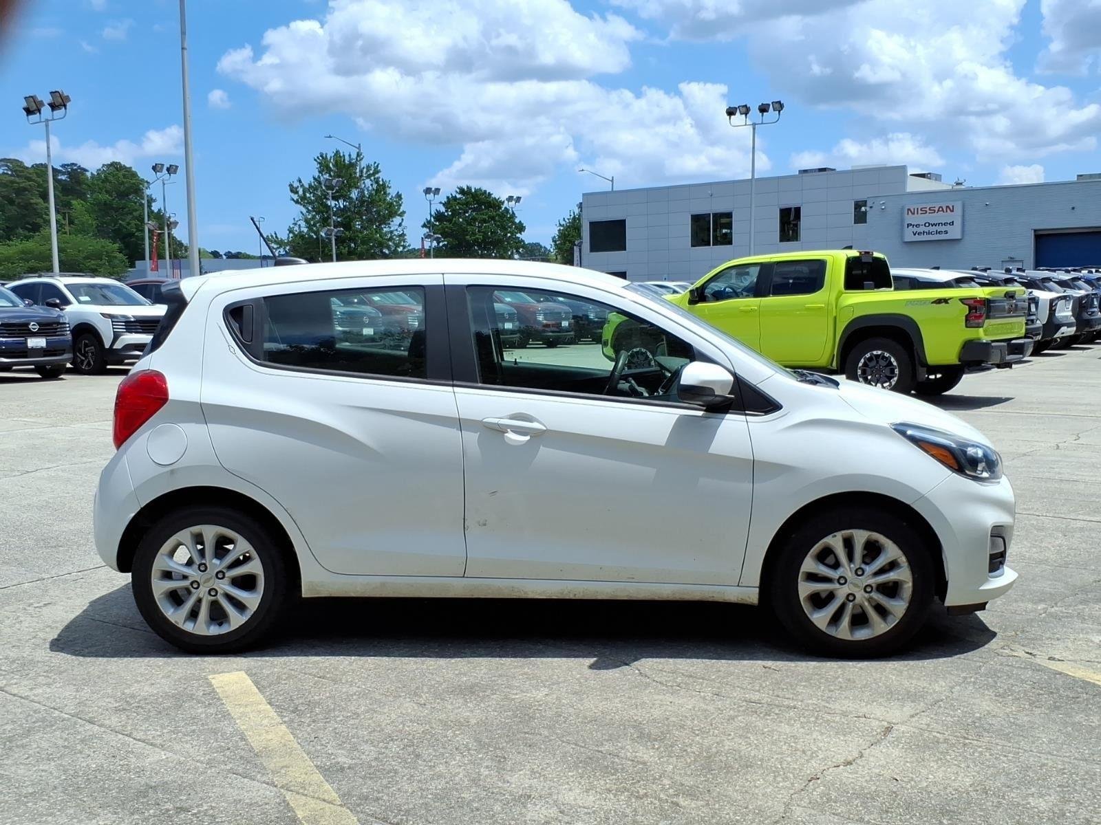 Used 2021 Summit White Chevrolet 1LT image 6
