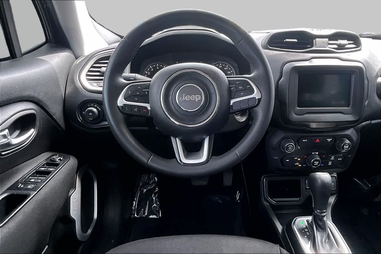 Used 2020 Black Clearcoat Jeep Latitude image 6