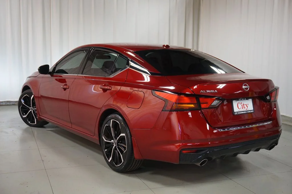 Used 2023 Red Nissan 2.5 SR image 19