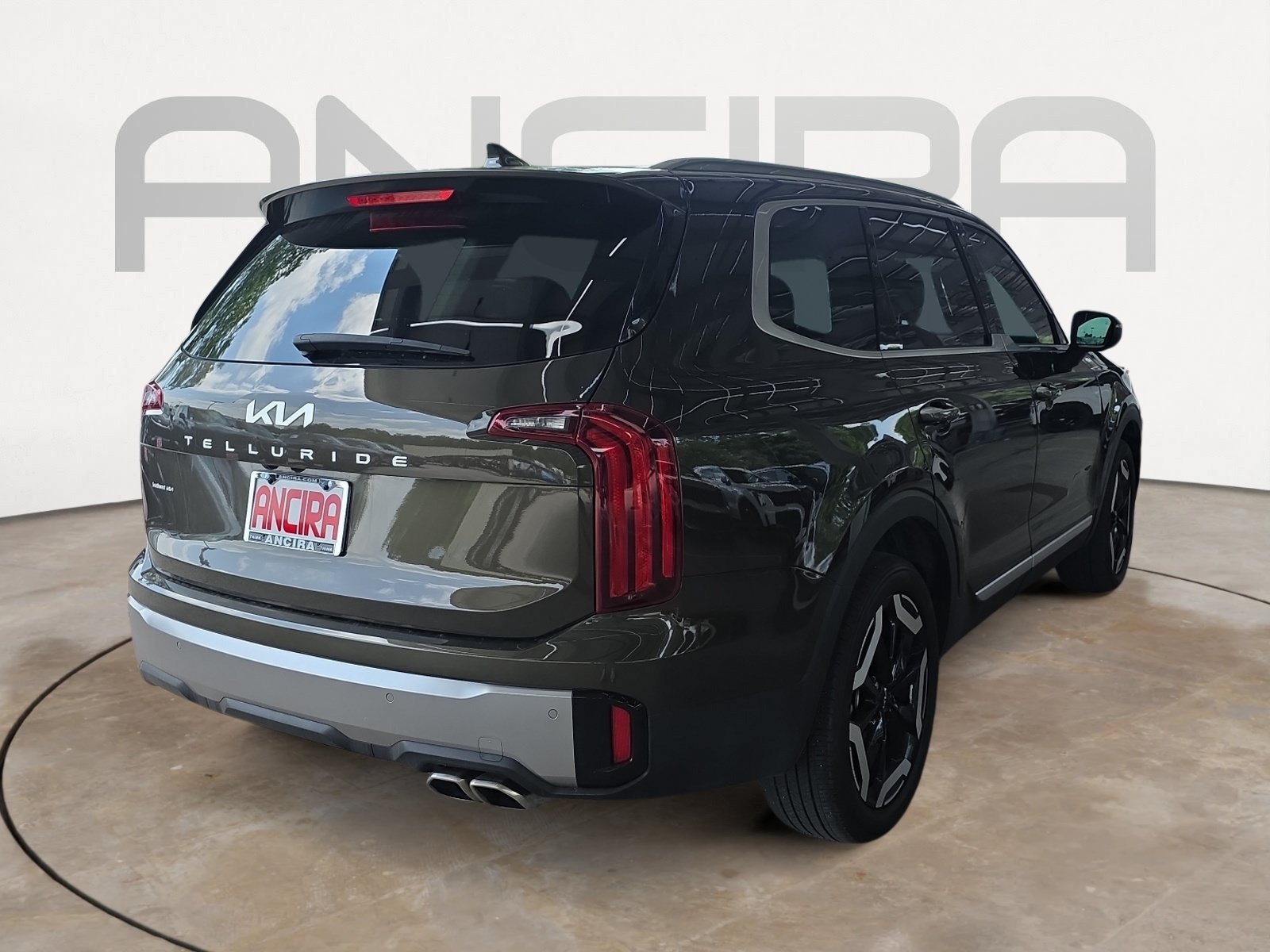 Certified Used 2025 Dark Moss Kia S image 7