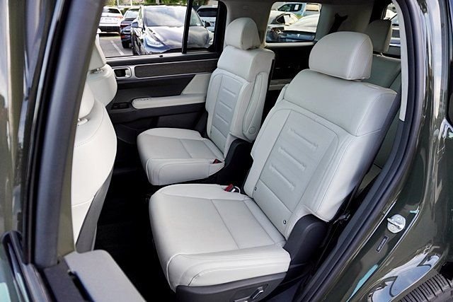 Used 2024 Green Hyundai Calligraphy image 18