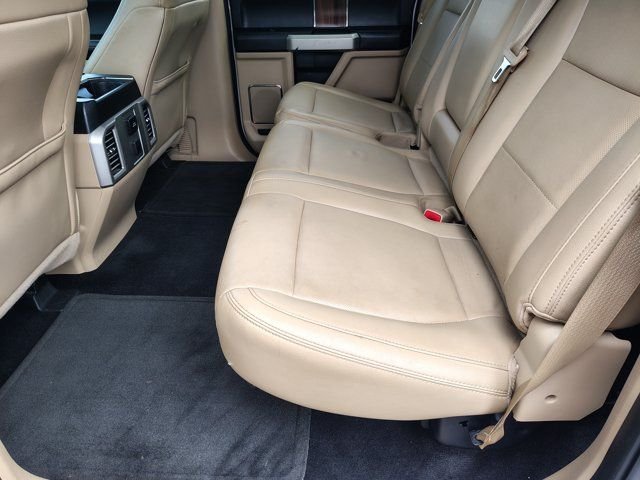 Used 2015 White Ford Lariat image 31