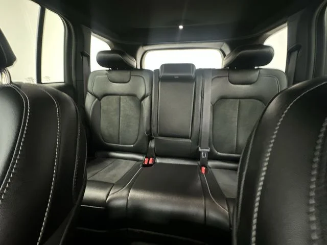 Used 2025 Red Jeep Altitude image 24