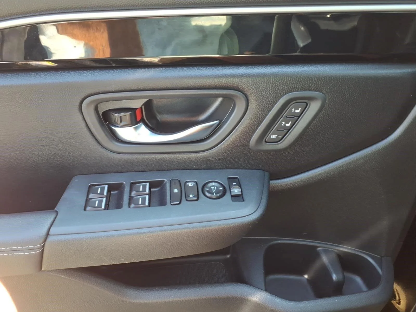 Used 2025 Crystal Black Pearl Honda Touring image 19