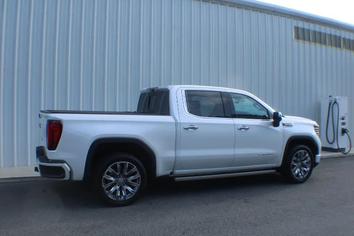 Certified Used 2024 White Frost Tricoat GMC Denali image 2