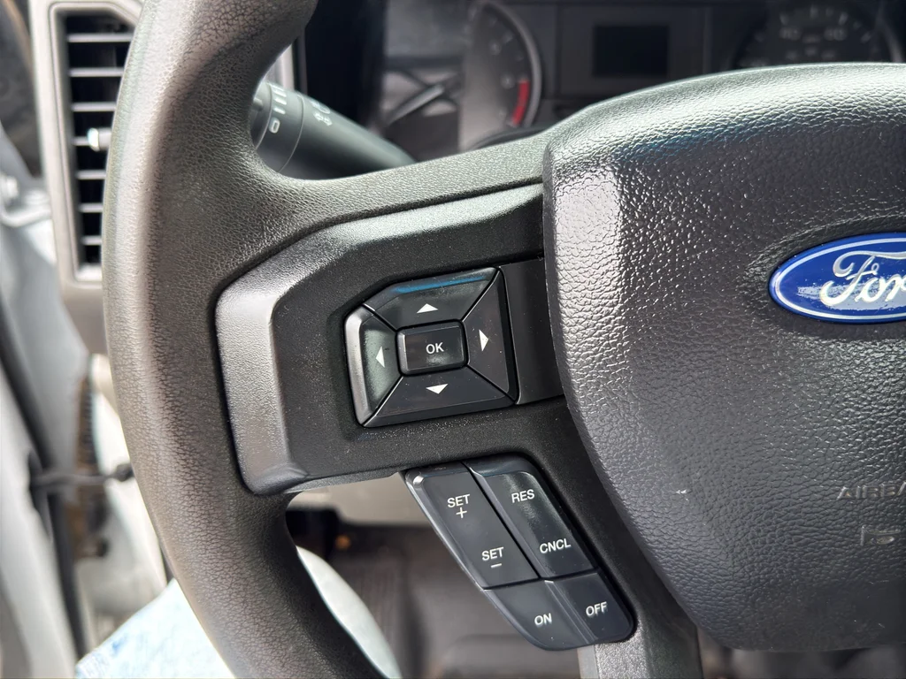 Used 2019 Oxford White Ford XL image 27