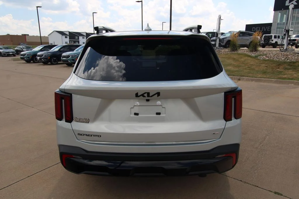 New 2026 Silver Kia  image 16
