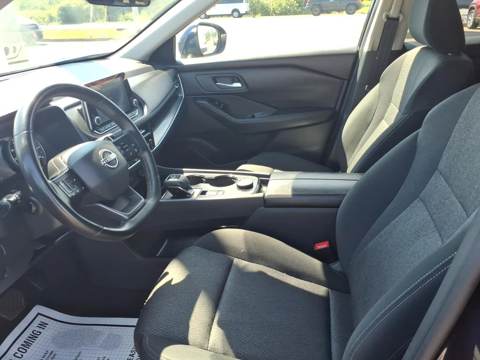 Used 2025 Deep Ocean Blue Nissan SV image 13