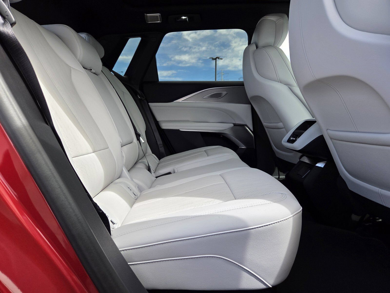 2027 Cadillac LYRIQ Premium Sport - Photo 14