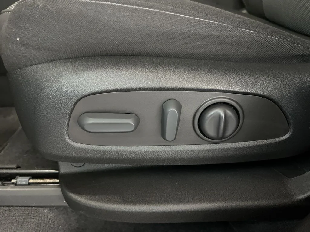Used 2023 Gray Chevrolet LT image 3