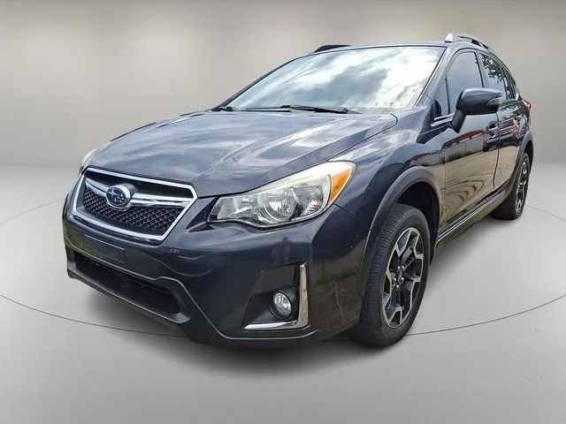 Used 2016 Gray Subaru 2.0i Limited image 3