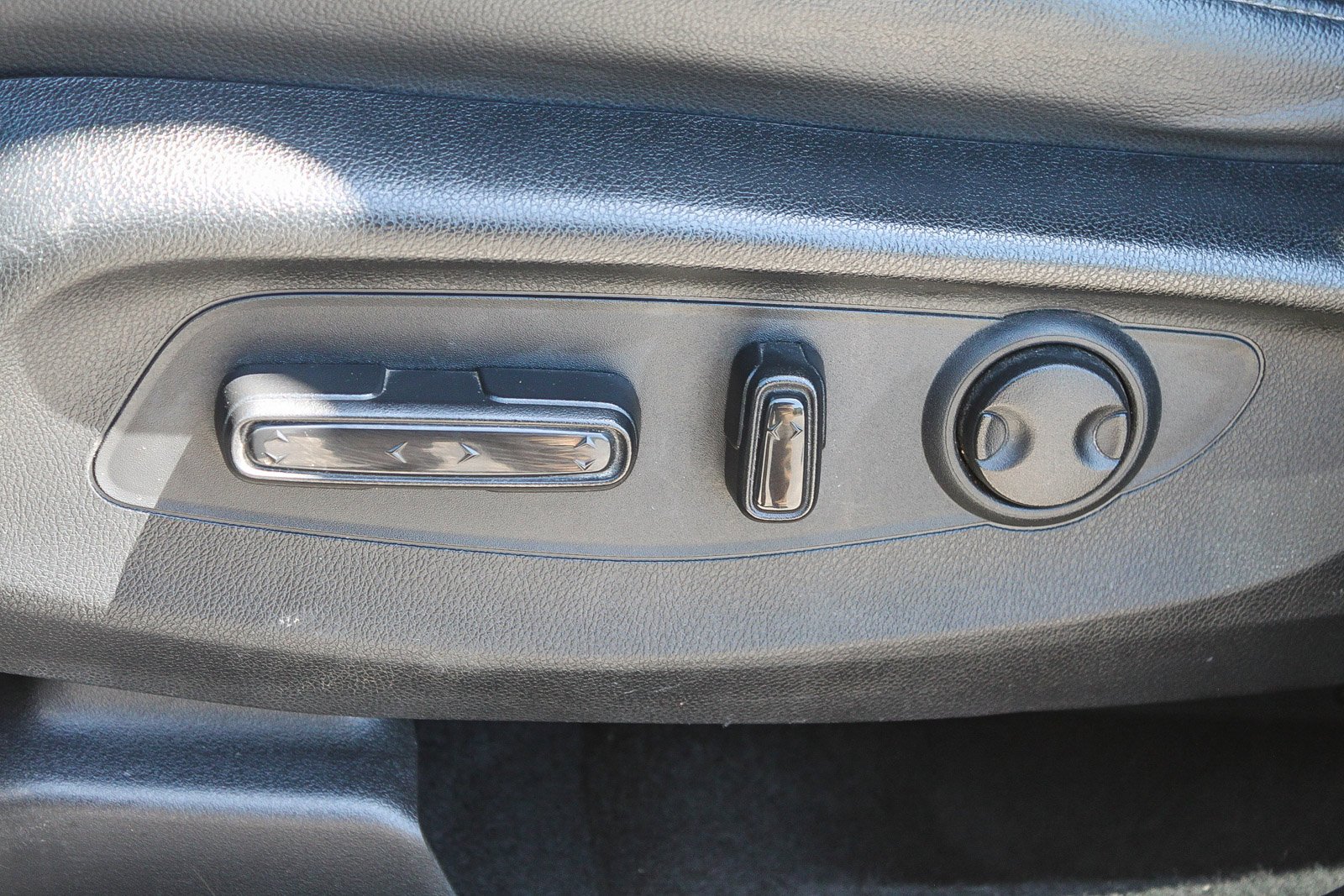Used 2023 Canyon River Blue Metallic Honda EX-L image 22