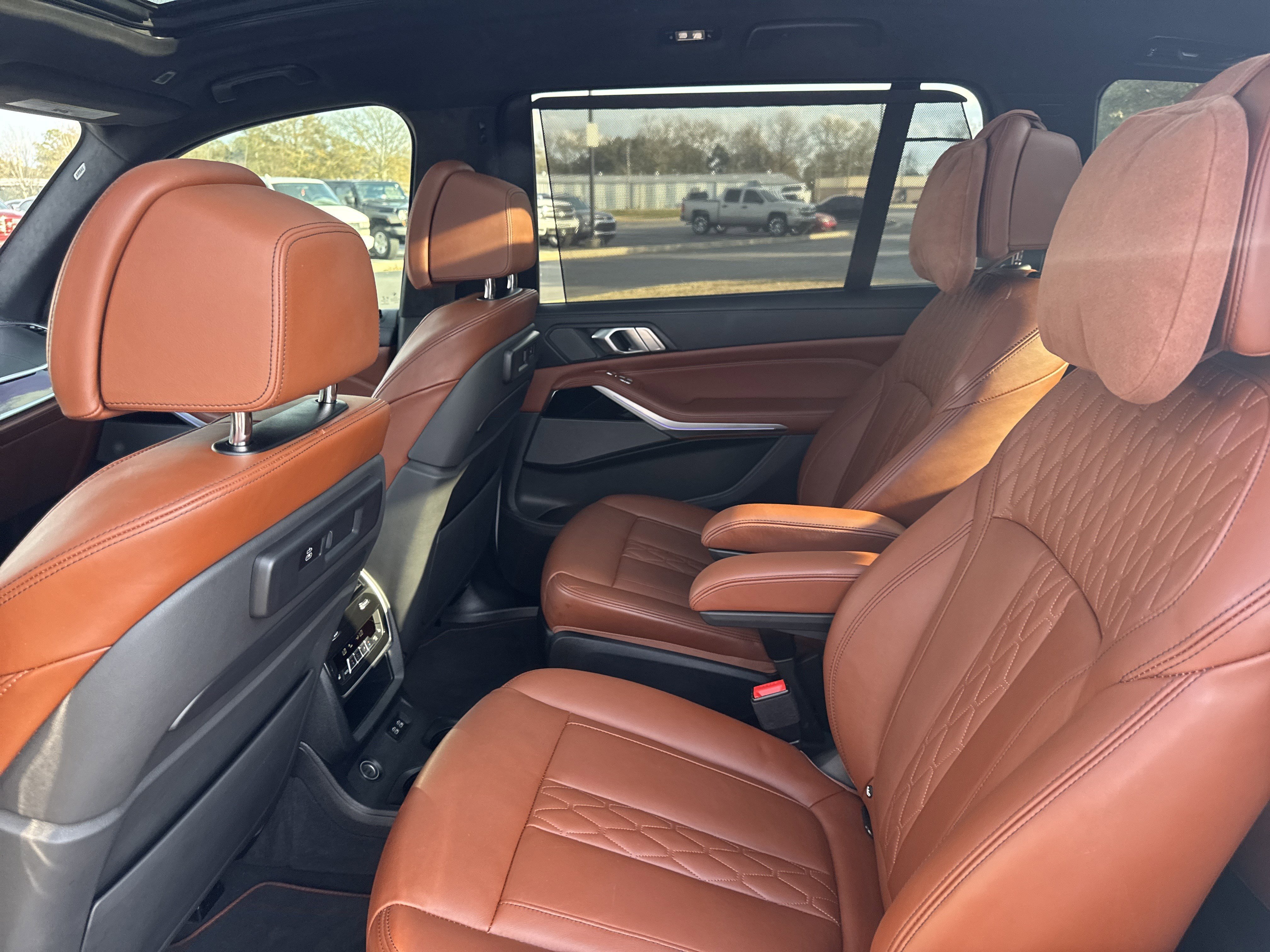 2022 BMW X7 ALPINA XB7 - Photo 24