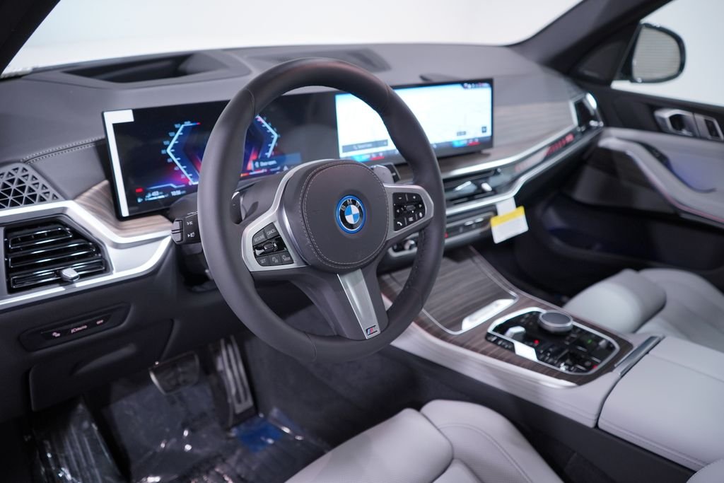 New 2026 Alpine White BMW xDrive50e image 6
