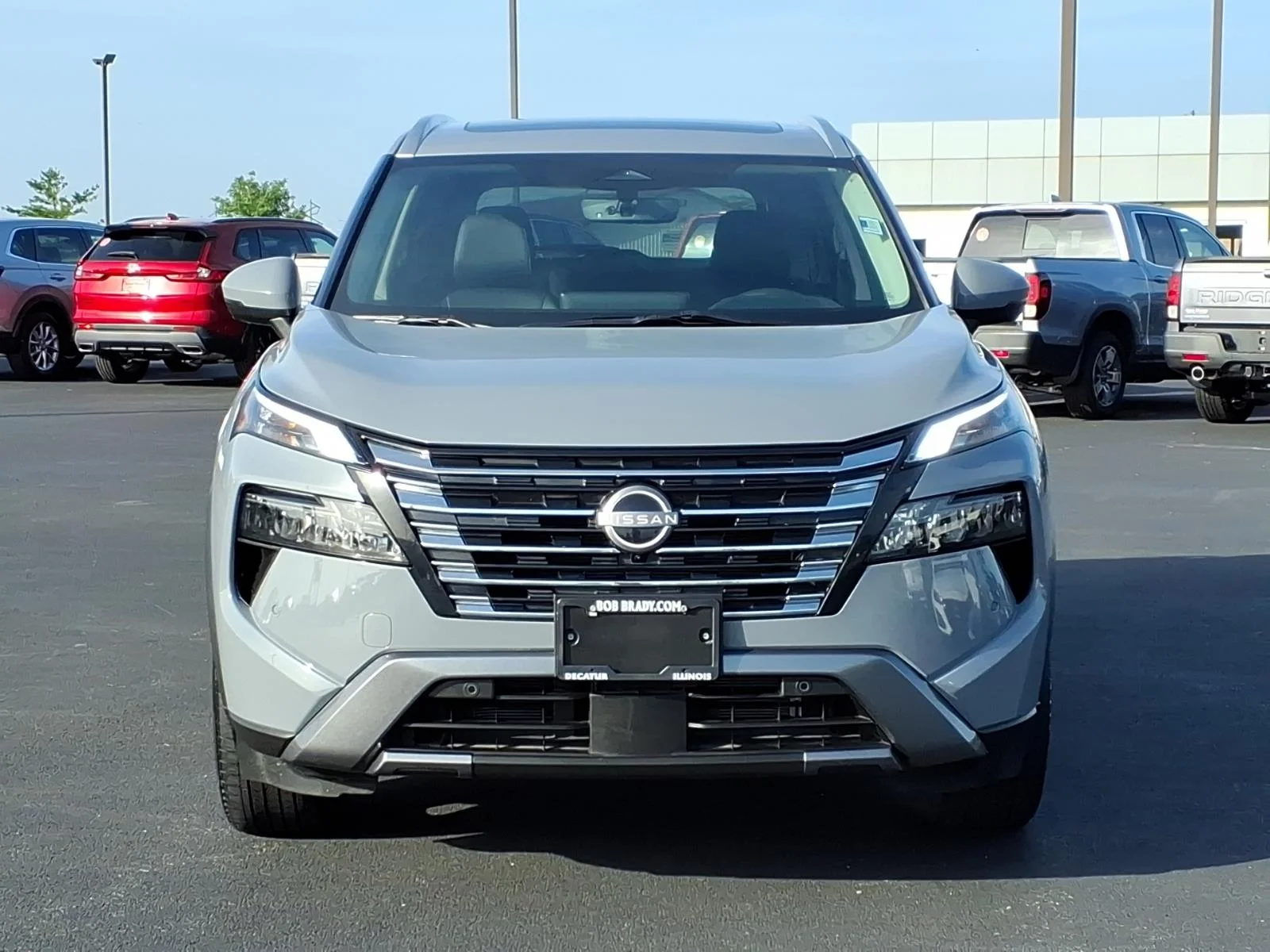 Used 2024 Boulder Gray Pearl Nissan SL image 17