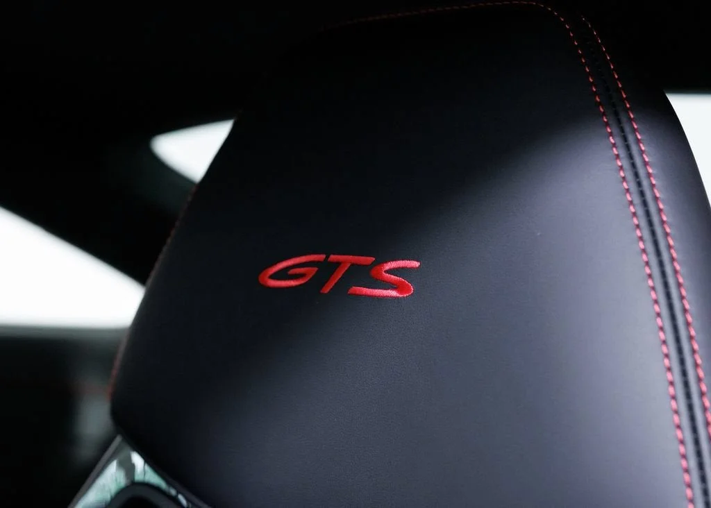 Used 2024 Chalk Porsche Carrera GTS Manual image 25