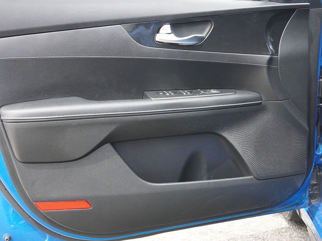 Used 2022 Blue Kia GT-Line image 18