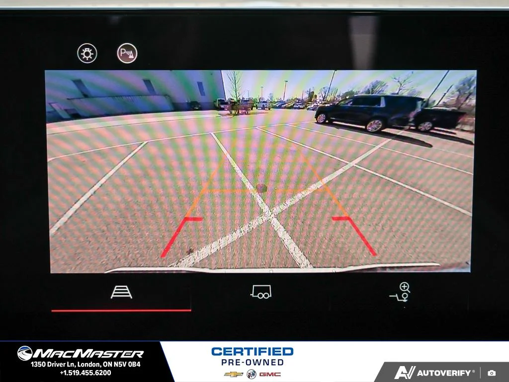 Used 2025  GMC Elevation image 29
