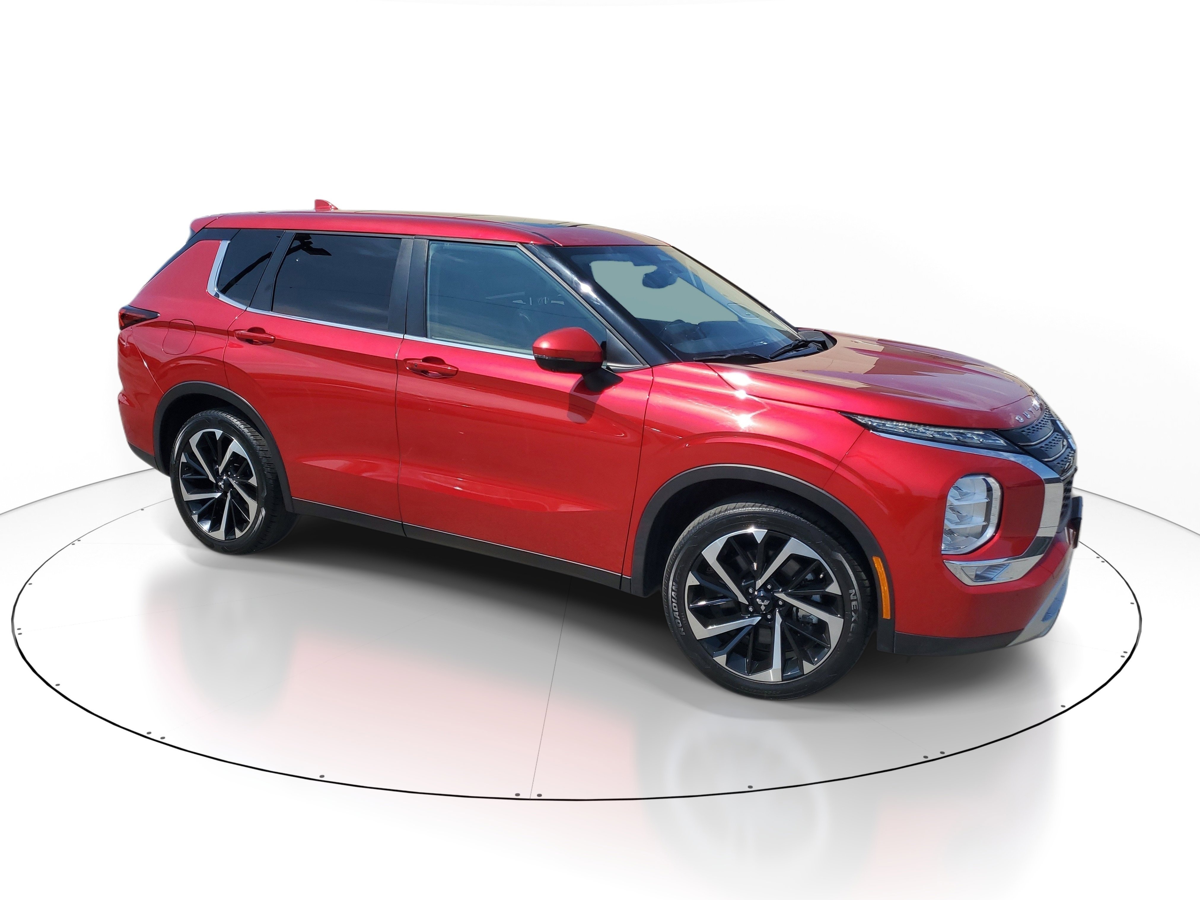 2023 Mitsubishi Outlander SE 2WD's photo