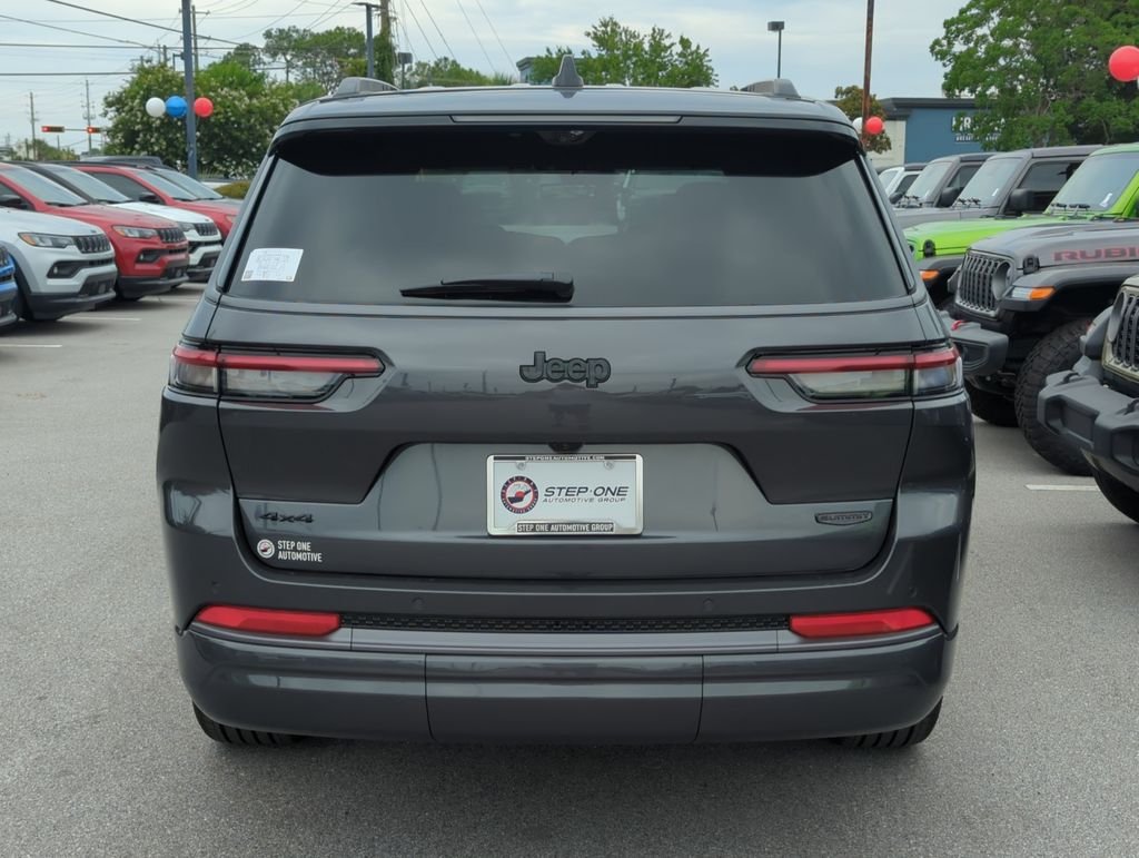 New 2026 Baltic Gray Metallic Clear-Coat Exterior Paint Jeep Summit image 6