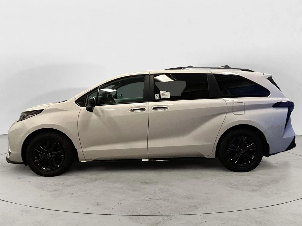 New 2026 Ice Cap Toyota XSE image 2