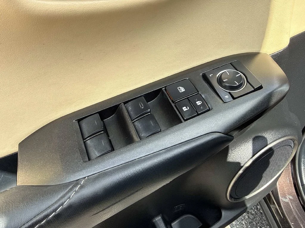 Used 2015 Red Lexus 200t image 22