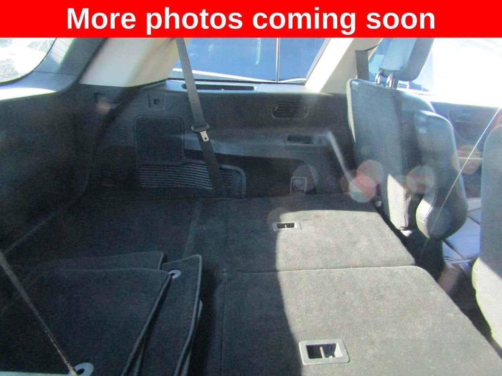 Used 2023 Black Lincoln Reserve image 13