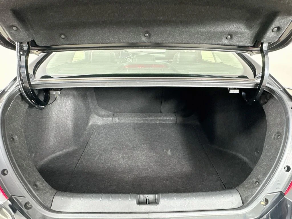 Used 2018 Black Honda Touring image 31