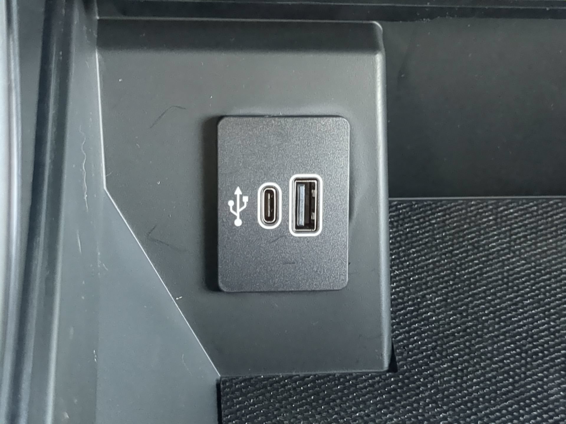 New 2026 Agate Black Metallic Ford Lariat® image 58
