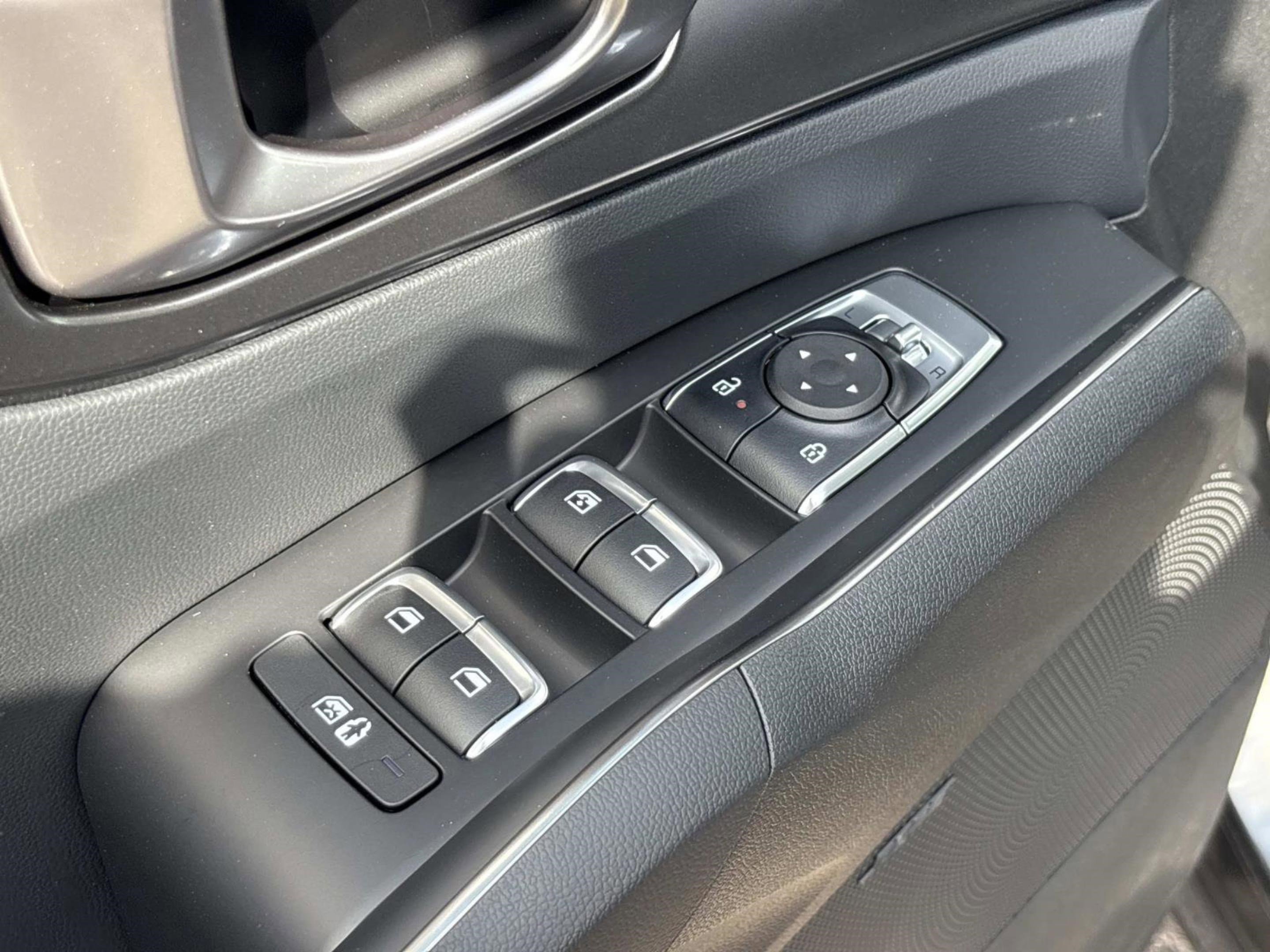 New 2026 Interstellar Gray Kia EX image 21