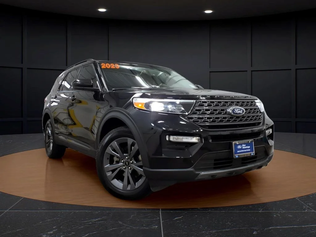 2023 Ford Explorer XLT 4WD's photo