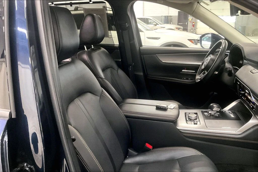 Used 2024 Blue Mazda Preferred image 6