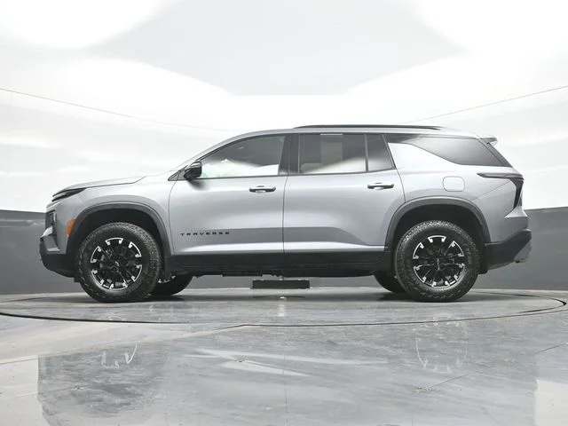 Used 2025 Gray Chevrolet Z71 image 20