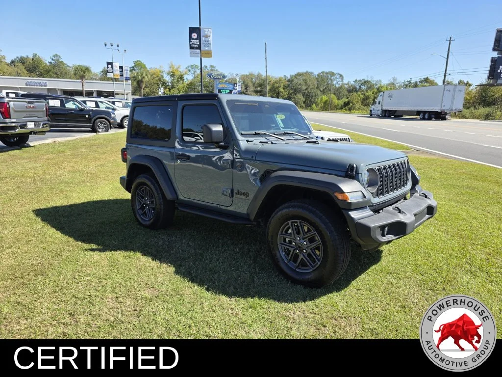 Used 2025 Gray Jeep Sport S image 9