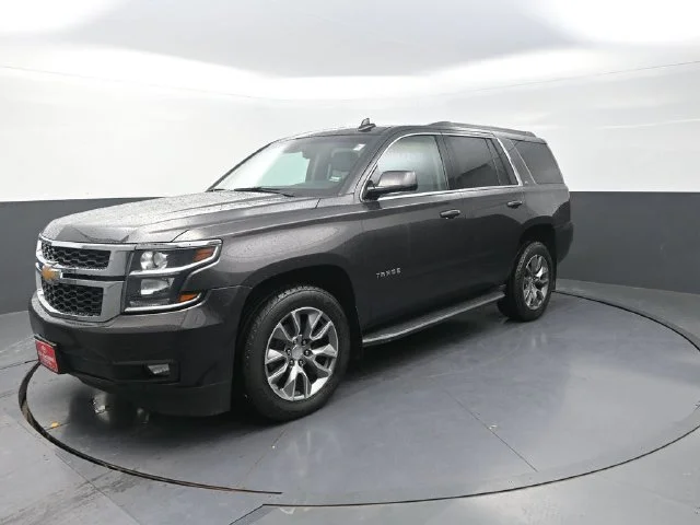 Used 2018 Gray Chevrolet LT image 3