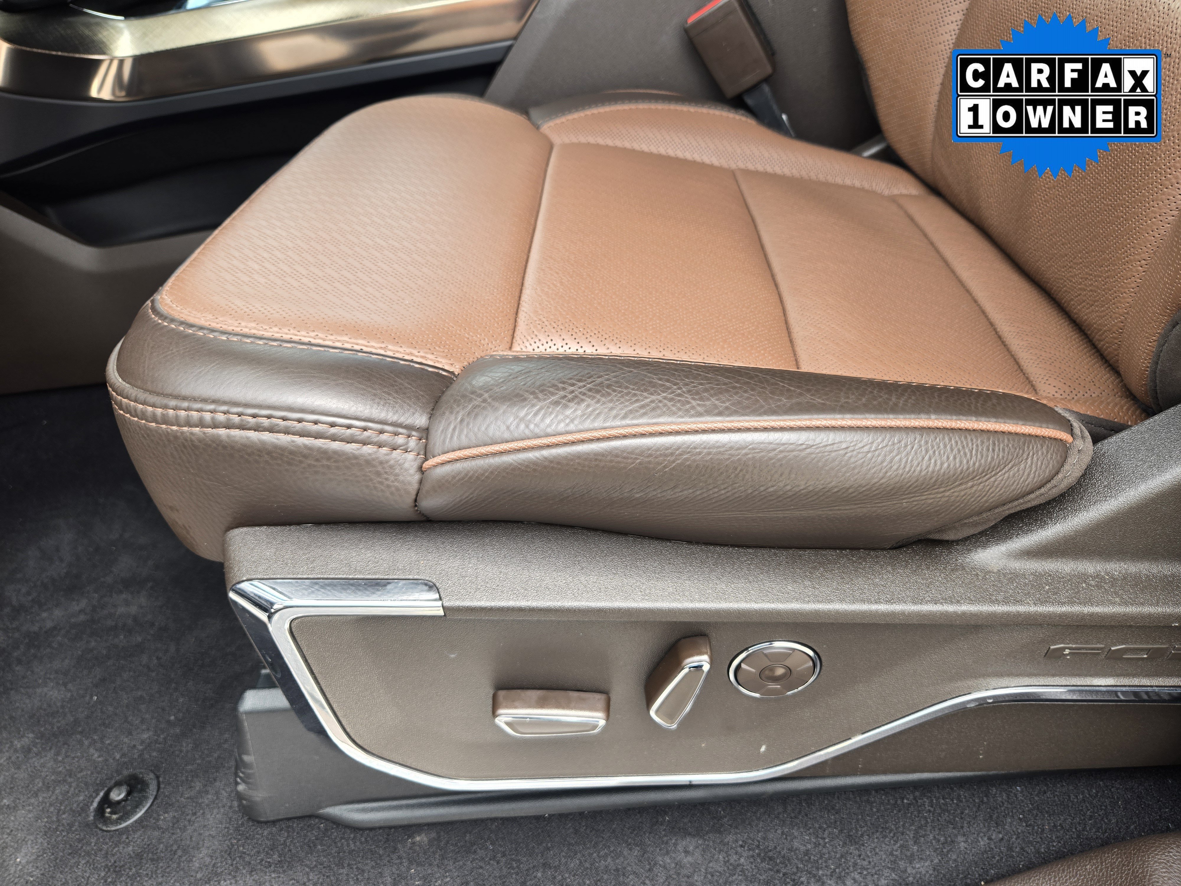 Used 2025 Gray Metallic Ford King Ranch image 21