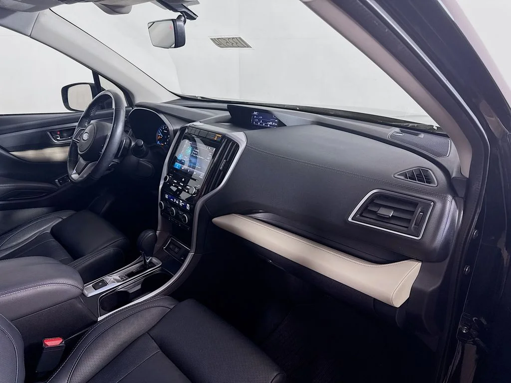 Used 2022 Crystal Black Silica Subaru Limited image 28